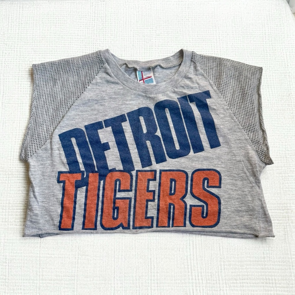Vintage 80s Detroit Tigers Crop Top Women’s Medium MLB Officially Licensed Shirt